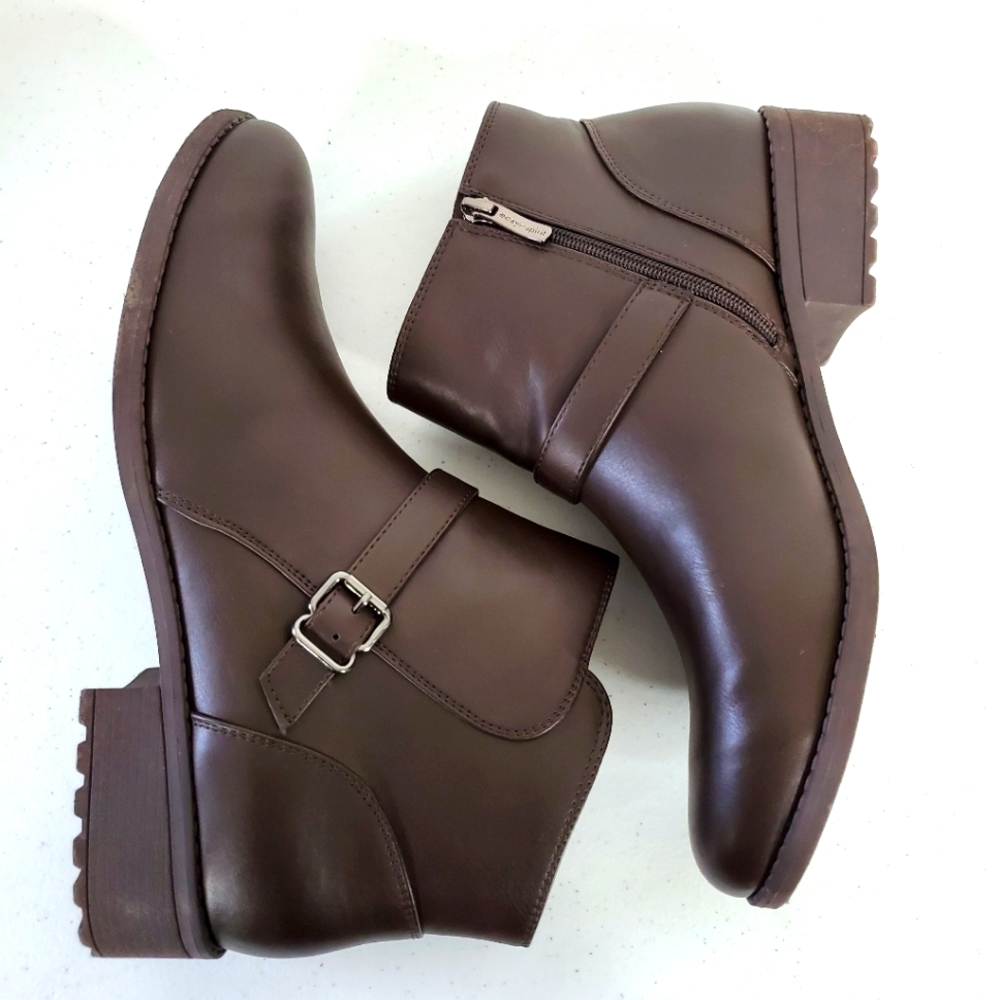 Easy Spirit Brown Ankle Boots